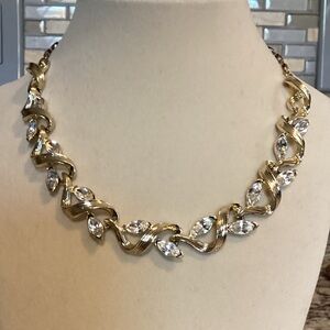 Vintage Lisner Gold Ribbon Necklace with Clear Rhinestones